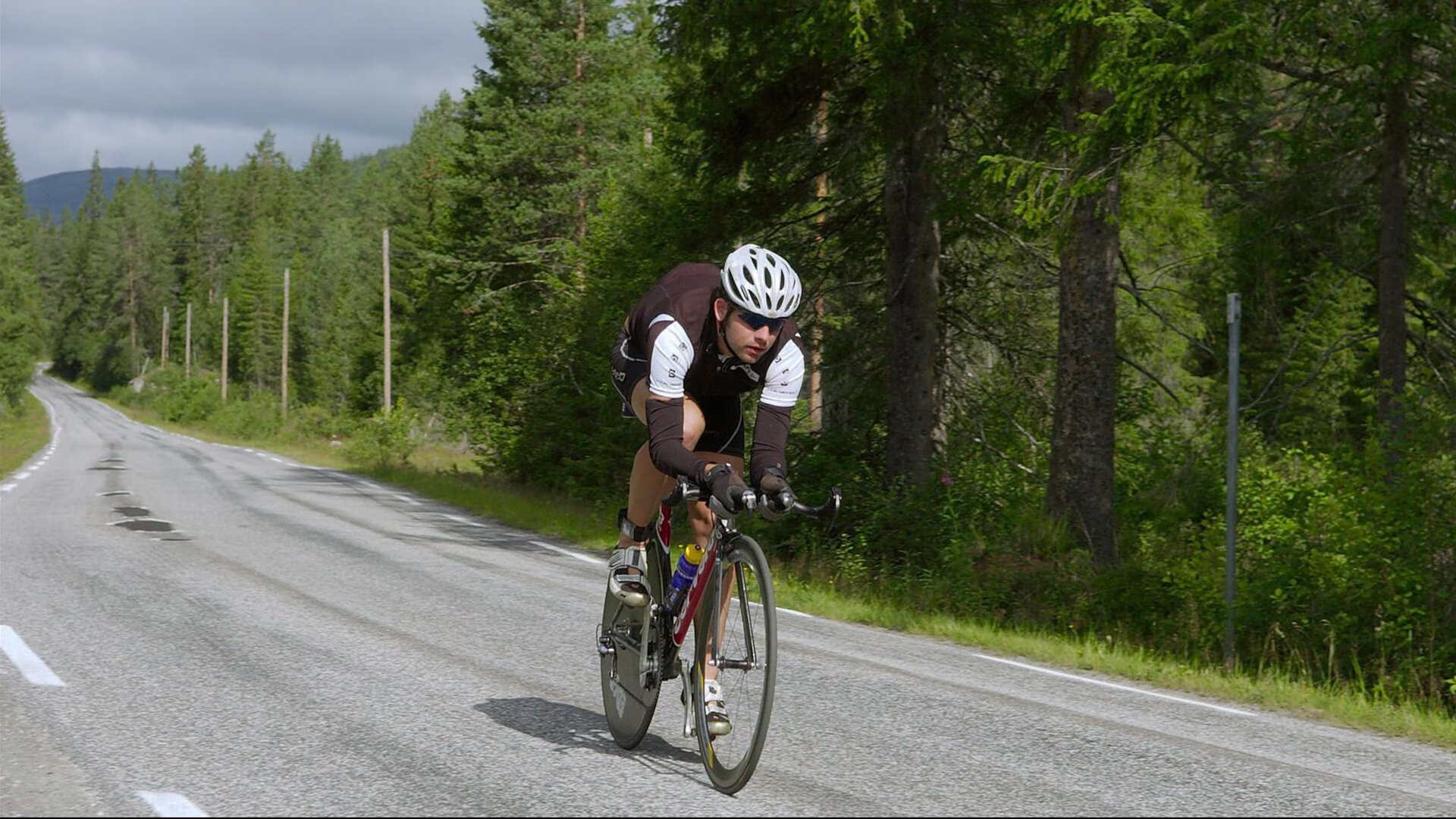 开云app-国际田径联合会加强兴奋剂检测力度，多名运动员被临时禁赛