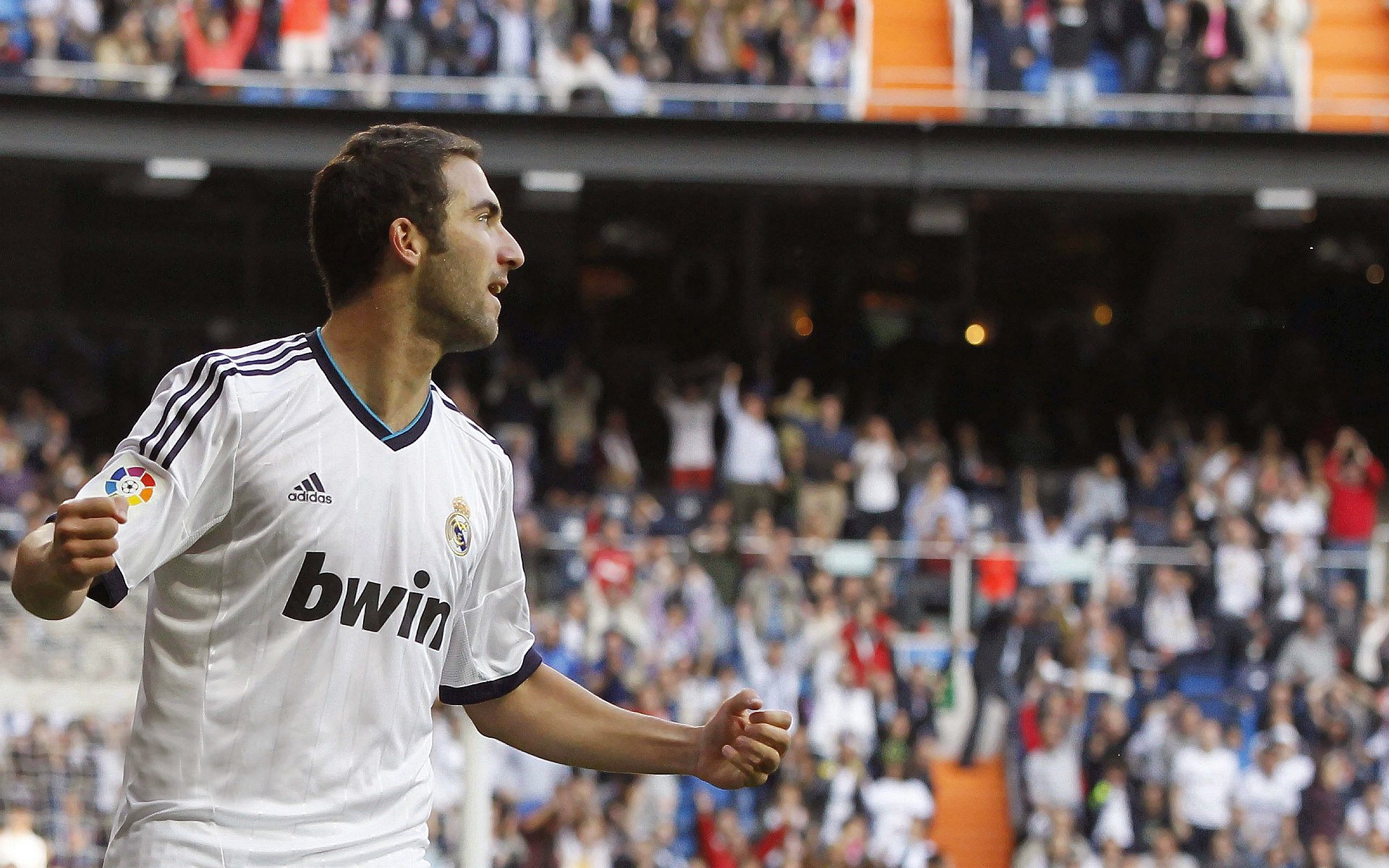 2026世界杯预选赛激战正酣,多支豪门球队提前锁定晋级席位