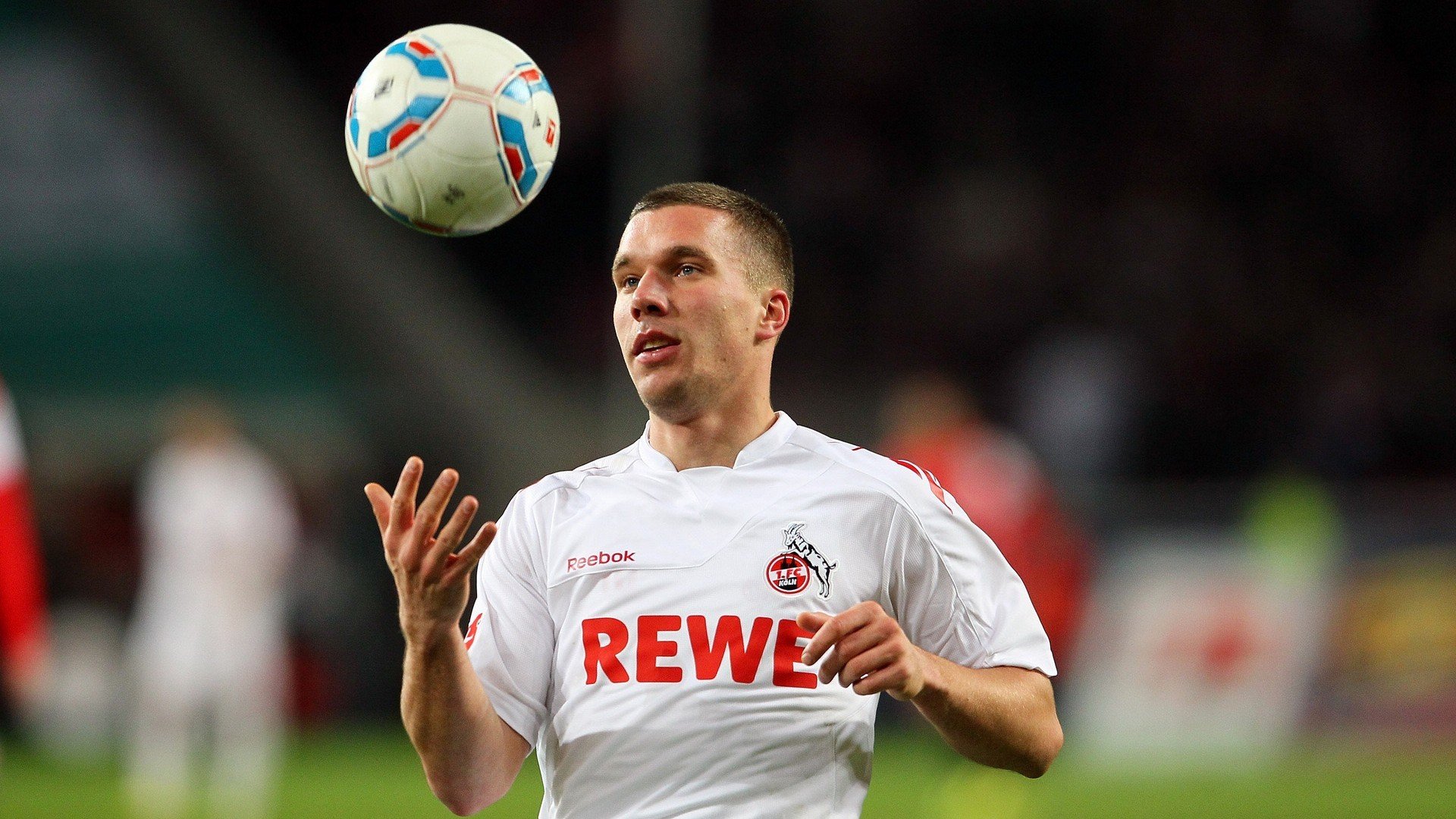 开云官网-澳网2024，新星闪耀与传奇续写，墨尔本公园再掀网球狂潮